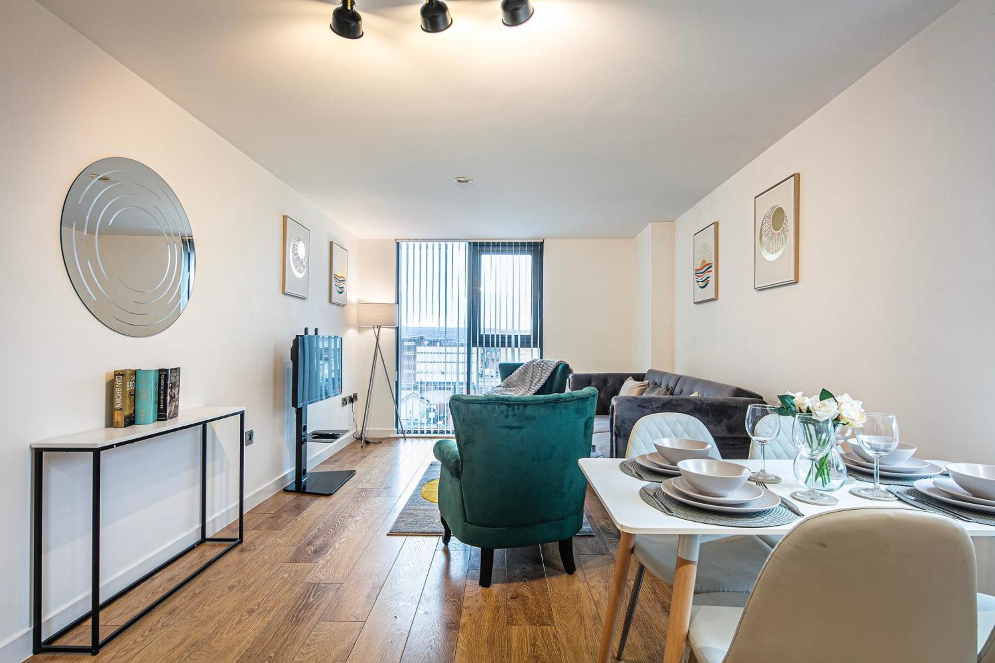 Апартаменты Stylish 2 Bed 104 - Centre, Free Parking, Coffee Machine & Netflix - Hosted By Host Save