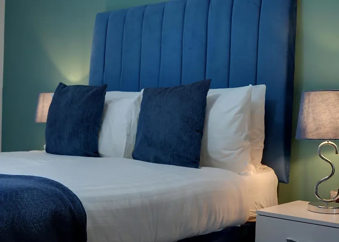 Stylish 2 Bed Apt 104 - City Centre, Free Parking, Coffee Machine & Netflix - Hosted By Stay Host Save